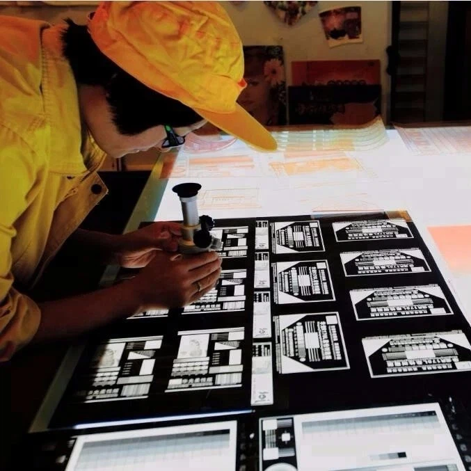 Filmadora de grabación de artes gráficas