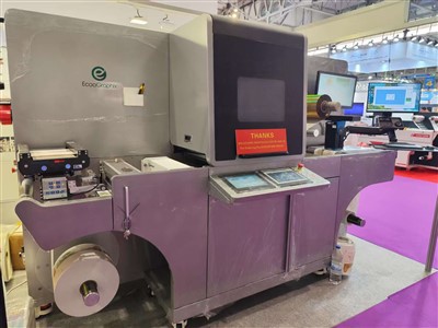 Equipos de acabado de etiquetas de barnizado digital y laminado en frío EcooSpark